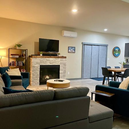 New Modern Cabin! 5Mi To Mt Rainier National Park! Hot Tub & Wifi Ashford Kültér fotó