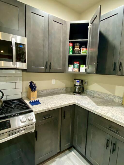 New Modern Cabin! 5Mi To Mt Rainier National Park! Hot Tub & Wifi Ashford Kültér fotó
