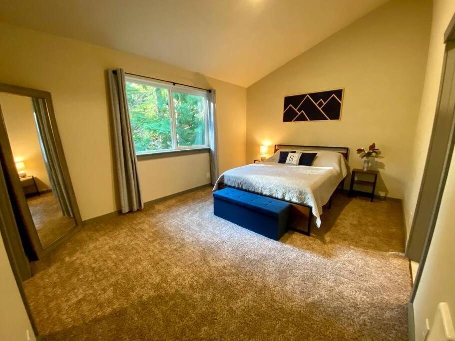 New Modern Cabin! 5Mi To Mt Rainier National Park! Hot Tub & Wifi Ashford Kültér fotó